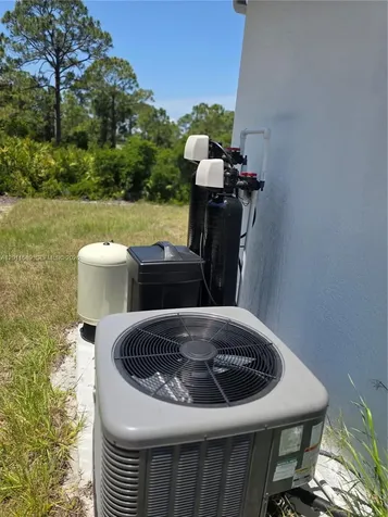 928-930 Hepburn Avenue Lehigh Acres FL 33974