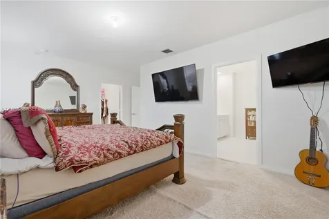439 NE 6th Place Florida City FL 33034
