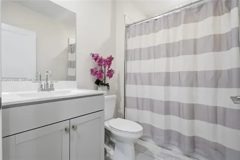 439 NE 6th Place Florida City FL 33034