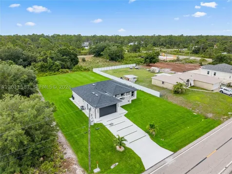 1506 Richmond Avenue N Lehigh Acres FL 33972