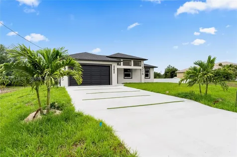 1506 Richmond Avenue N Lehigh Acres FL 33972