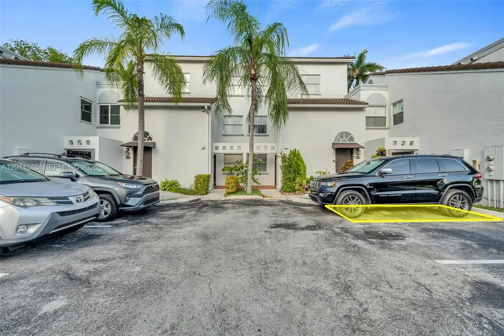 4647 NW 97th Place Doral FL 33178