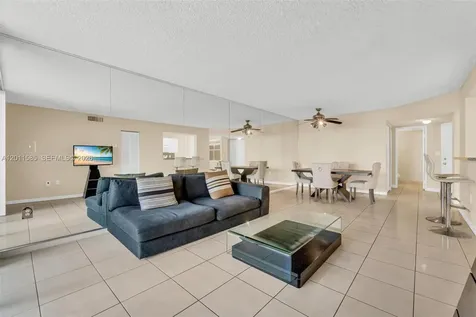 4647 NW 97th Place Doral FL 33178