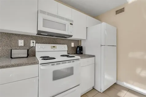 4647 NW 97th Place Doral FL 33178