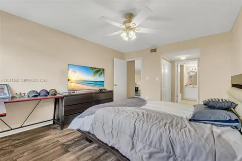4647 NW 97th Place Doral FL 33178
