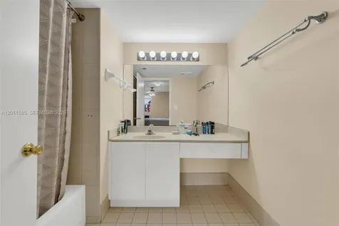 4647 NW 97th Place Doral FL 33178