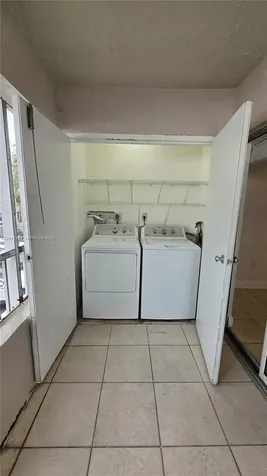 2880 N Oakland Forest Drive Oakland Park FL 33309