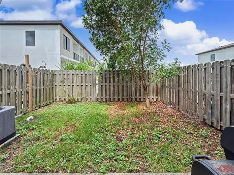 356 NW 12th Place Florida City FL 33034