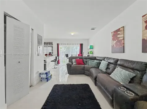 356 NW 12th Place Florida City FL 33034
