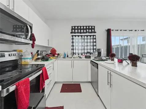 356 NW 12th Place Florida City FL 33034