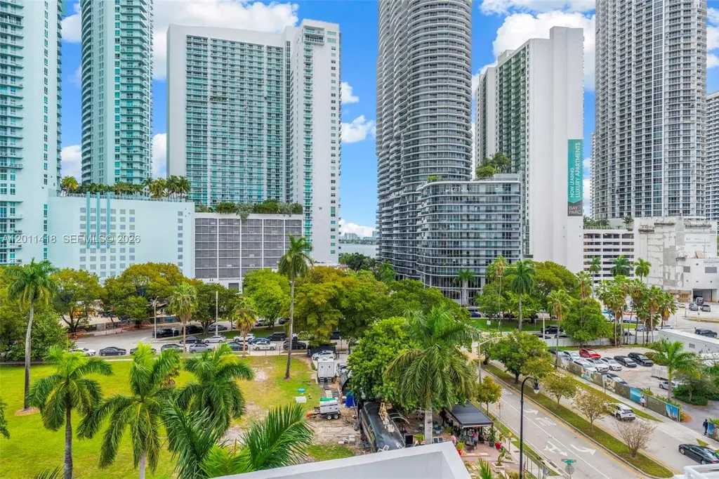 275 NE 18th Street Miami FL 33132