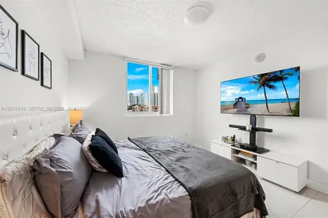 275 NE 18th Street Miami FL 33132