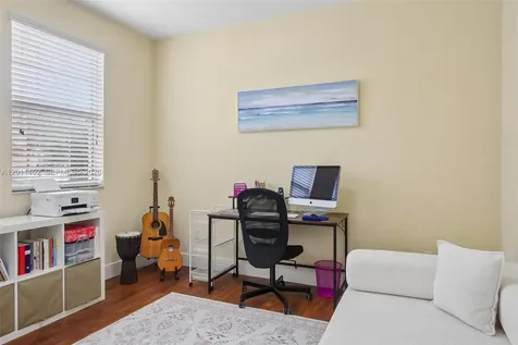 1049 SW 147th Avenue Pembroke Pines FL 33027