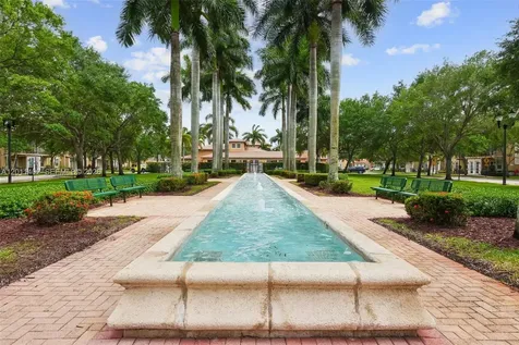 1049 SW 147th Avenue Pembroke Pines FL 33027