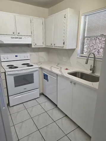 1300 Moffett Street Hallandale Beach FL 33009