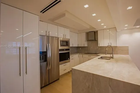 1302 NE 191st Street Miami FL 33179
