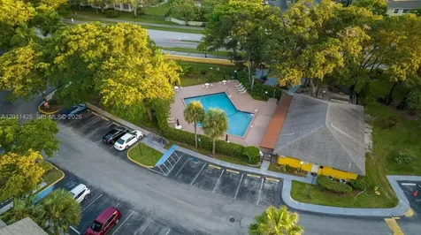 3083 N Oakland Forest Drive Oakland Park FL 33309