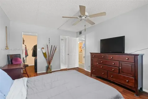 3083 N Oakland Forest Drive Oakland Park FL 33309