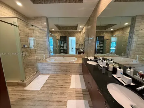 15811 Collins Avenue Sunny Isles Beach FL 33160