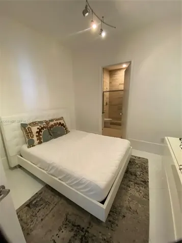 15811 Collins Avenue Sunny Isles Beach FL 33160