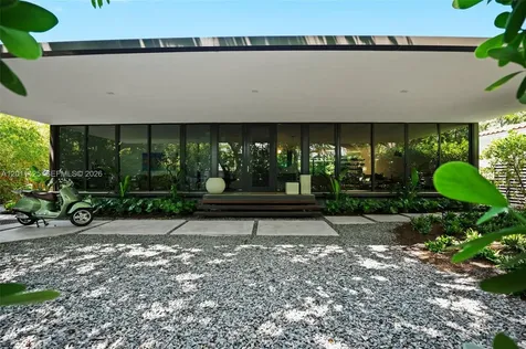 4045 Bonita Avenue Miami FL 33133