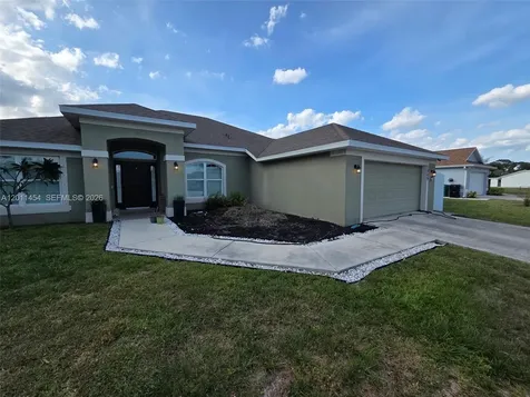 1005 SW Bay State Road Port St. Lucie FL 34953