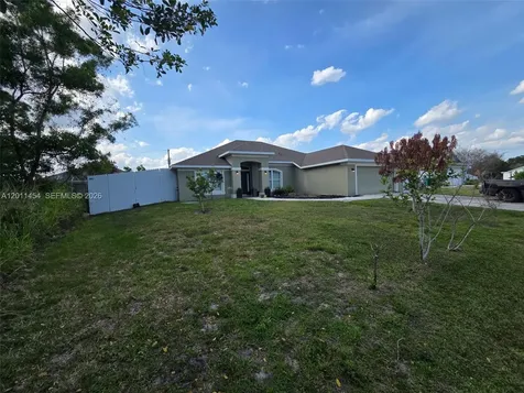 1005 SW Bay State Road Port St. Lucie FL 34953