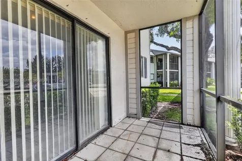 20731 NE 4th Place Miami FL 33179