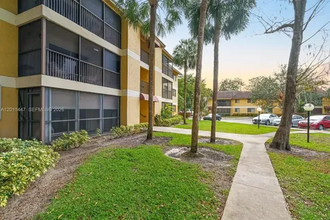 3083 N Oakland Forest Drive Oakland Park FL 33309
