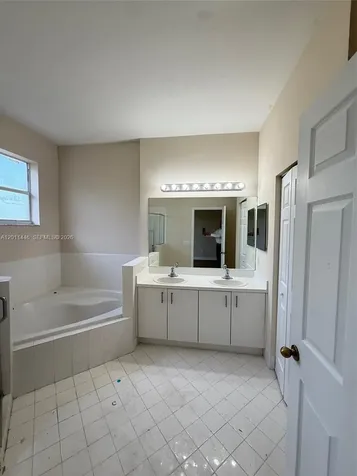 9261 SW 220th Terrace Cutler Bay FL 33190