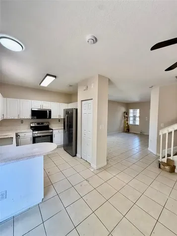 9261 SW 220th Terrace Cutler Bay FL 33190
