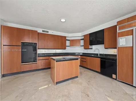 17555 Collins Avenue Sunny Isles Beach FL 33160
