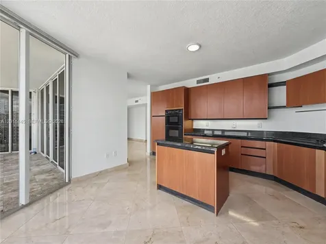17555 Collins Avenue Sunny Isles Beach FL 33160