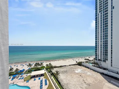 17555 Collins Avenue Sunny Isles Beach FL 33160