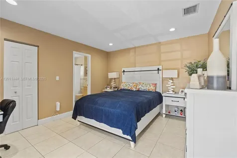 12035 SW 19th Terrace Miami FL 33175