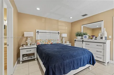 12035 SW 19th Terrace Miami FL 33175