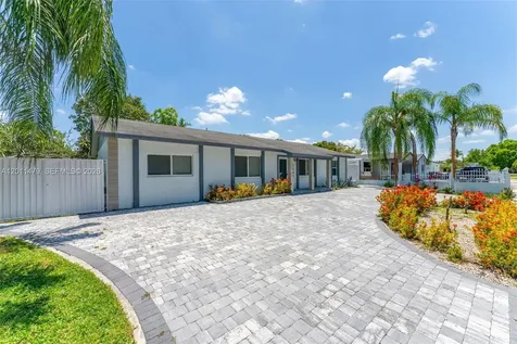 6605 SW 151st Court Miami FL 33193