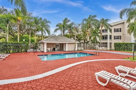 2841 N Oakland Forest Drive Oakland Park FL 33309