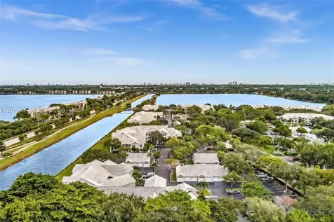 2841 N Oakland Forest Drive Oakland Park FL 33309