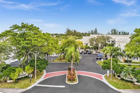 2841 N Oakland Forest Drive Oakland Park FL 33309