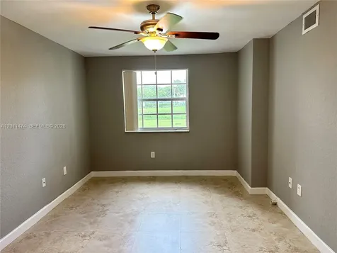 2841 N Oakland Forest Drive Oakland Park FL 33309