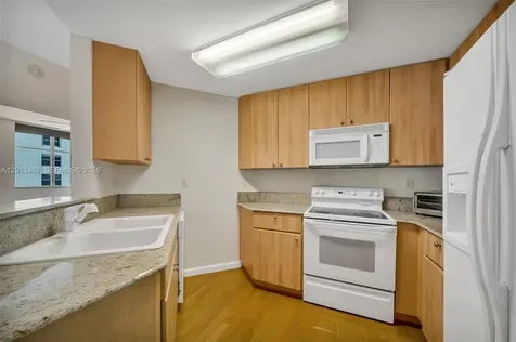 1 Century Lane Miami Beach FL 33139