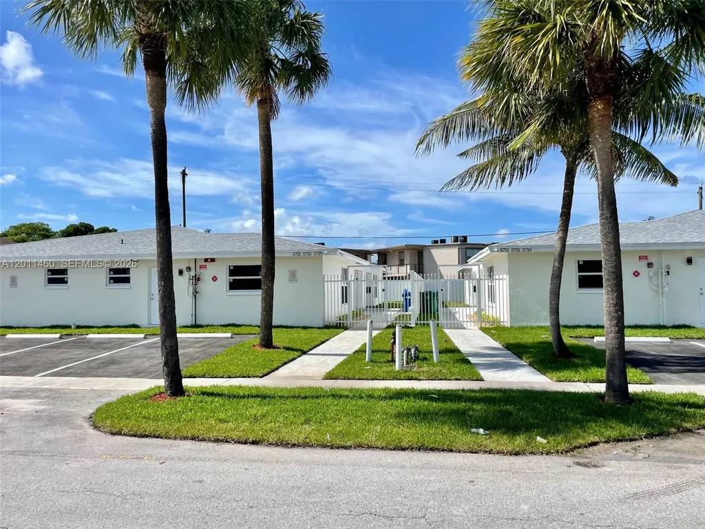5719 NW 28th Street Lauderhill FL 33313
