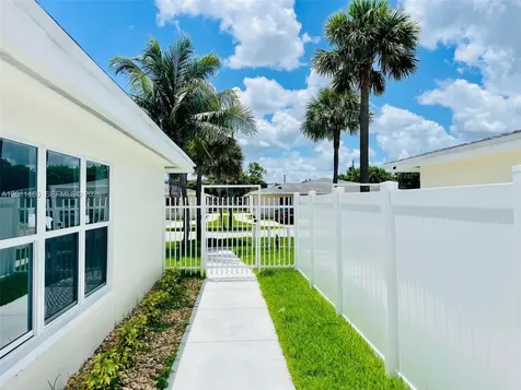 5719 NW 28th Street Lauderhill FL 33313