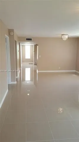 213 Lakeview Drive Weston FL 33326