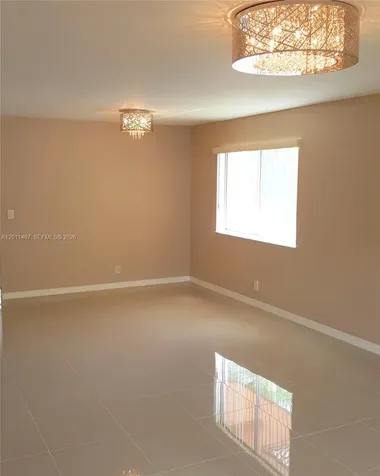 213 Lakeview Drive Weston FL 33326
