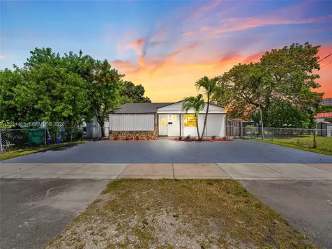 521 SW 64th Court Miami FL 33144