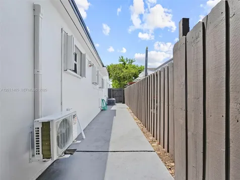 521 SW 64th Court Miami FL 33144