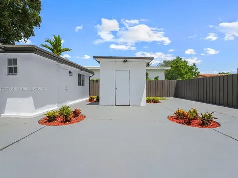 521 SW 64th Court Miami FL 33144