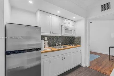 1555 Pennsylvania Avenue Miami Beach FL 33139